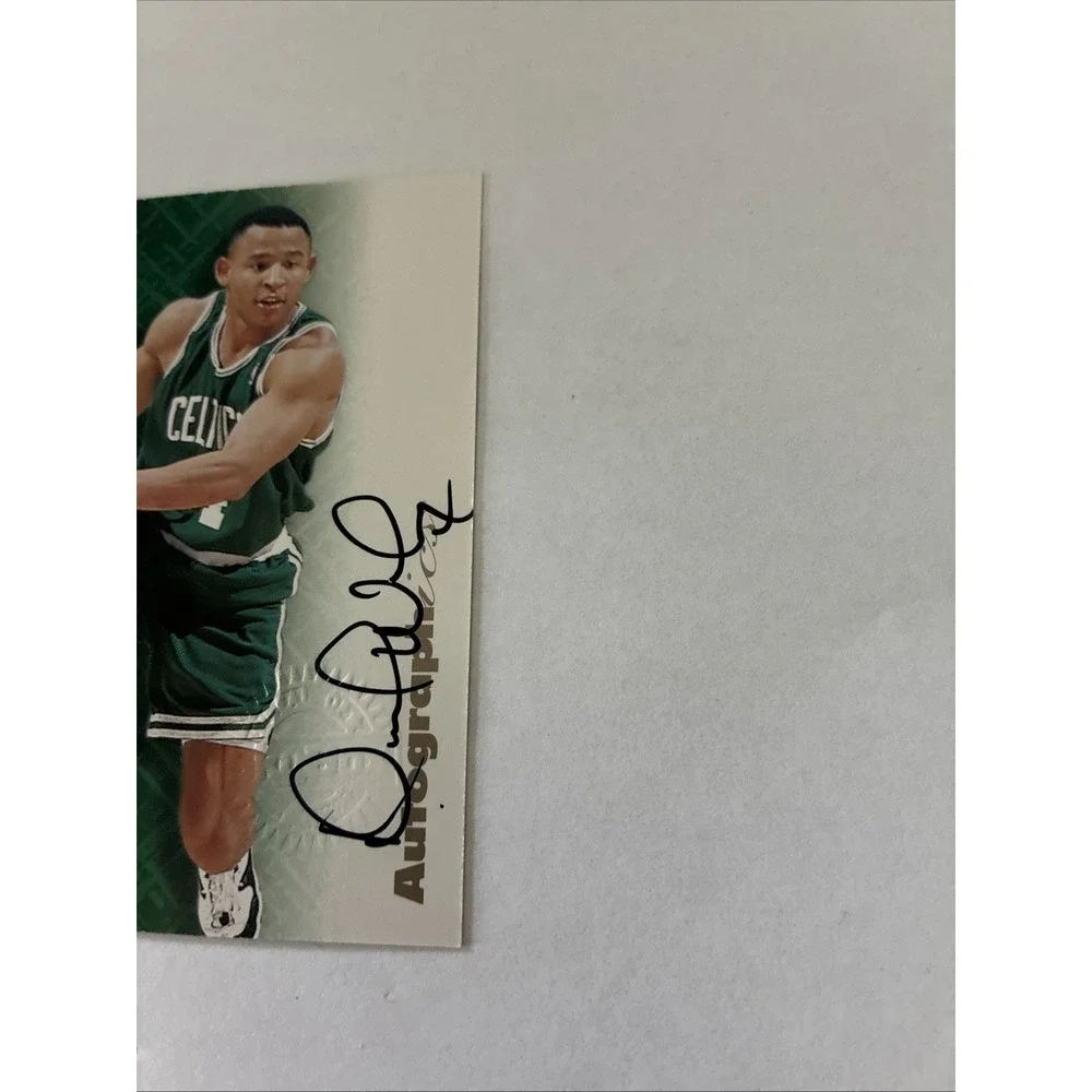 1996-97 Skybox Premium‎ - Autographics David Wesley Black Ink (AU)